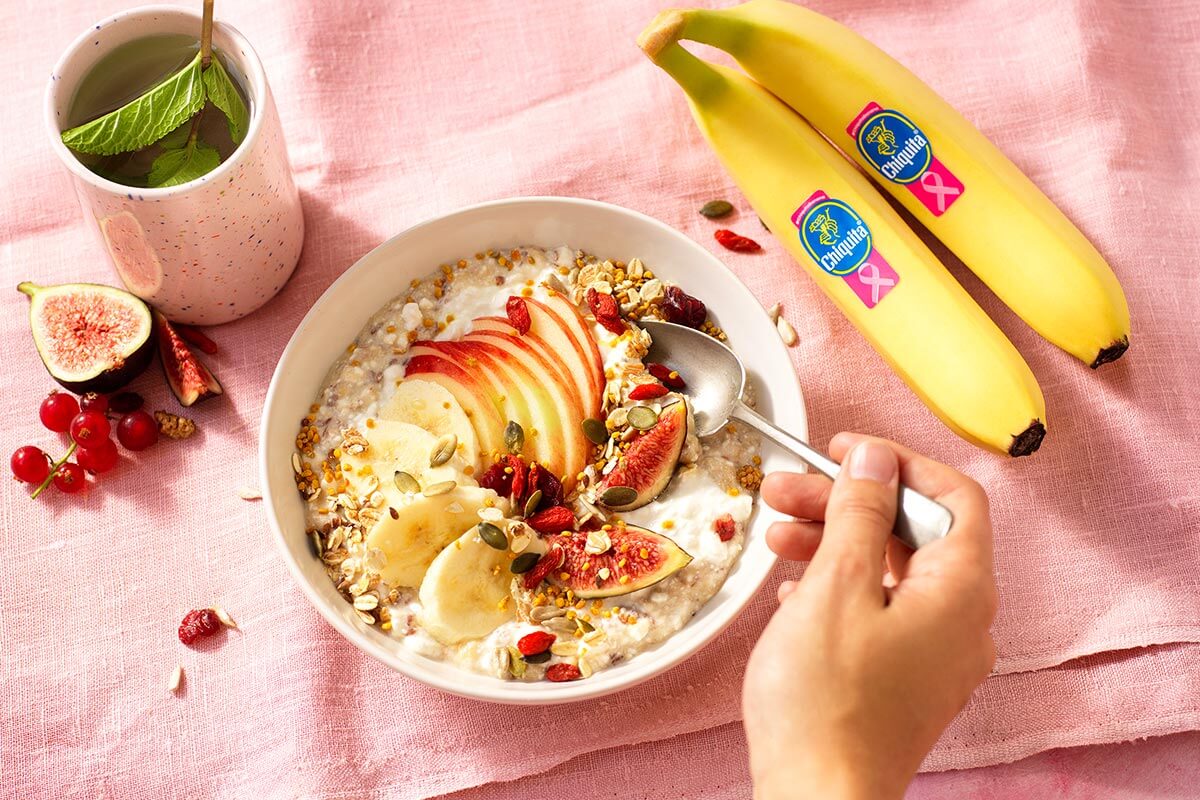 Budwig-crème met Chiquita-bananen, vijgen, appel, cranberries en lijnzaad