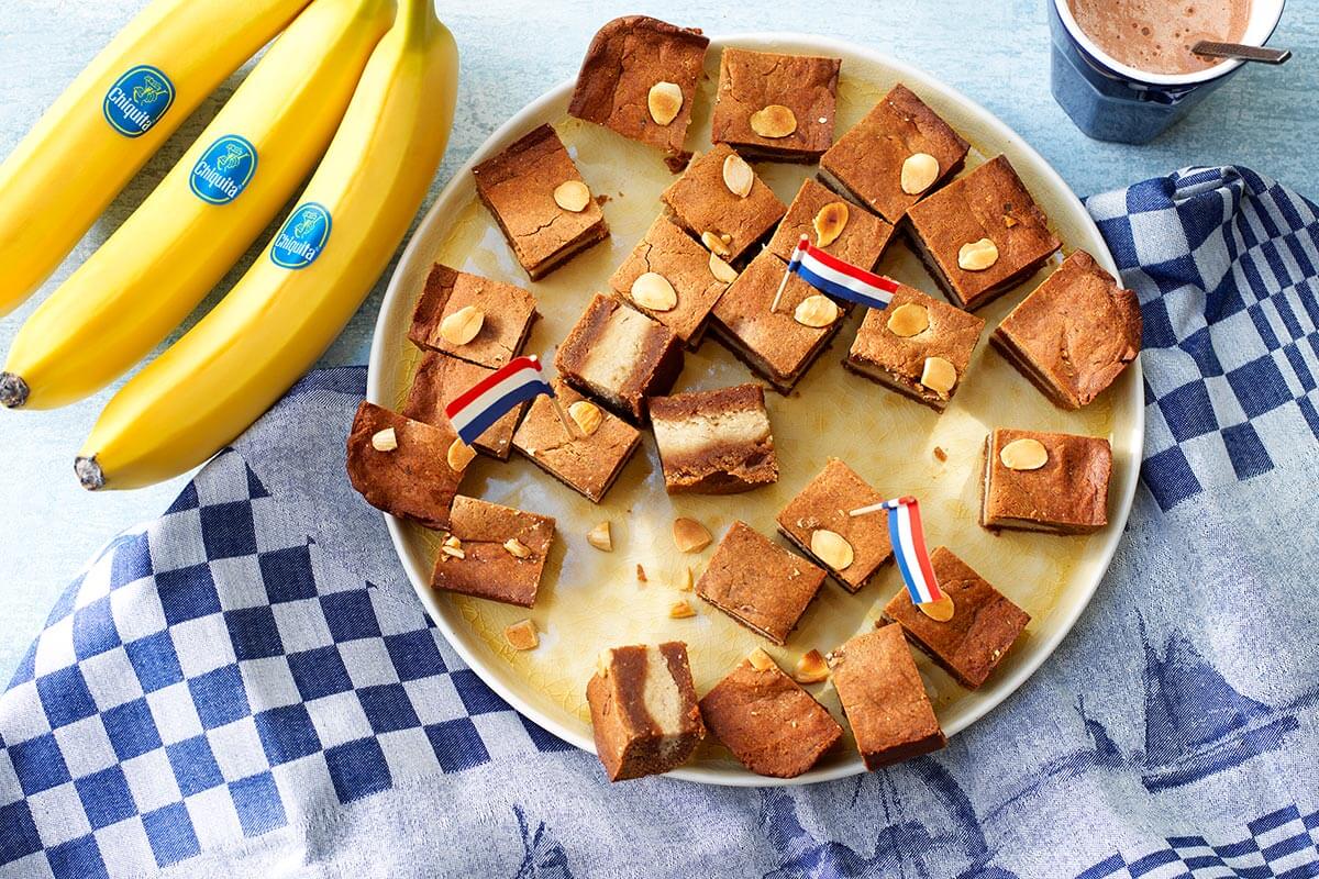 Met Chiquita banaan en amandelpasta gevuld speculaas met amandelen