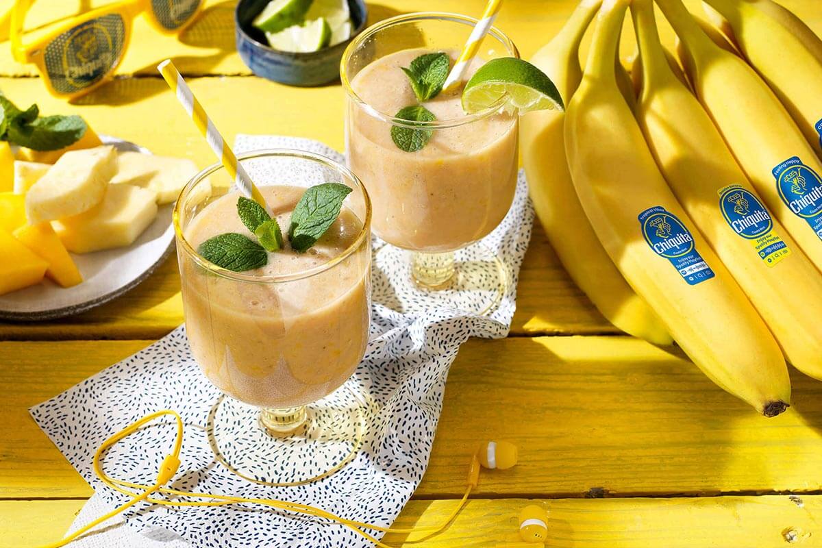 Tropische Chiquita-bananensmoothie met yoghurt