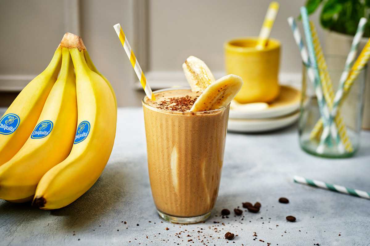 Koffie-eiwitshake met pindakaas en banaan