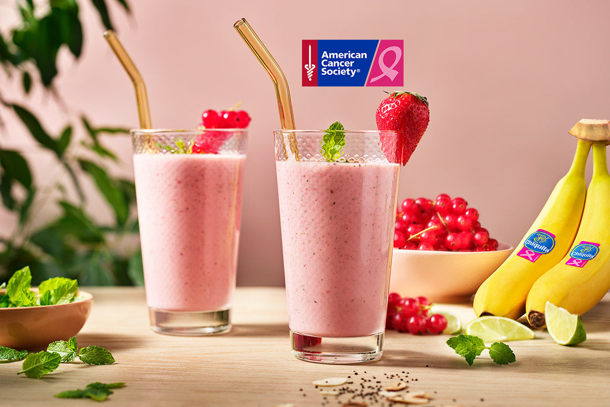 Roze Chiquita-banaan-aalbessenshake