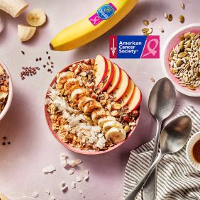 Overnight havermout met appel, hazelnoten en zonnebloempitten en Chiquita banaan