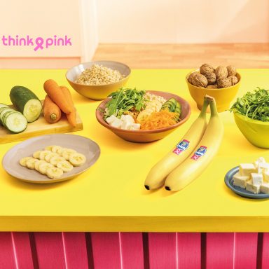 Bruine Rijst Bowl met Chiquita Bananen, Feta, Walnoten & Knapperige Groenten